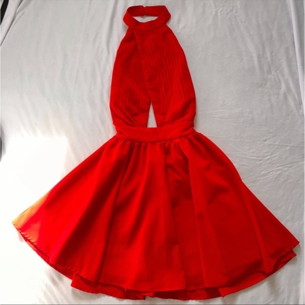 MISSGUIDED red dress - halter, keyhole top with pleated detail. A-line skirt - Picture 2 of 14